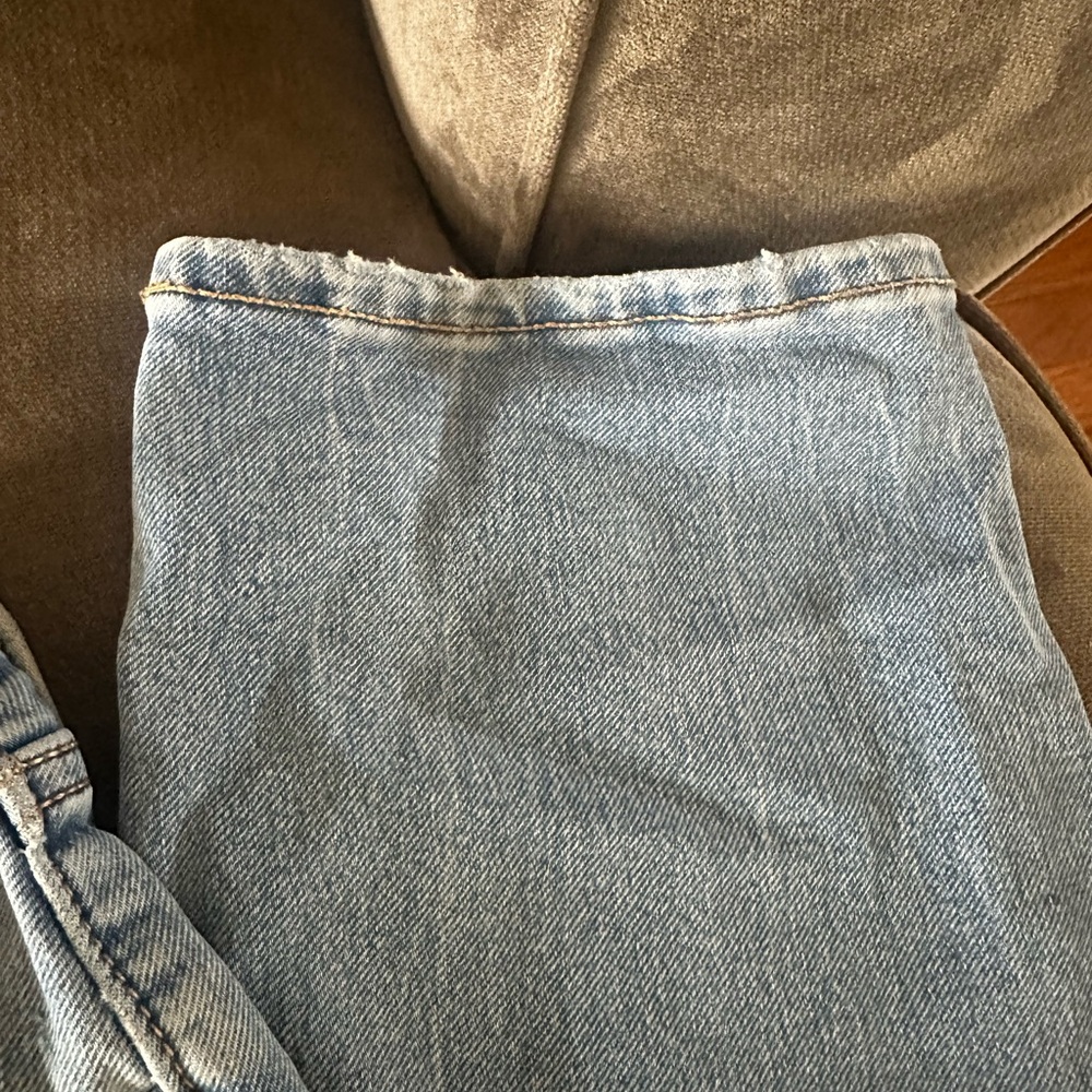 Old Navy Men's Relaxed Fit Slim Jeans in Light Blue 38x30 - Picture 5 of 6